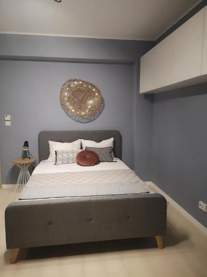 Quadra Trees Studio Hotel Bucureşti 0*,