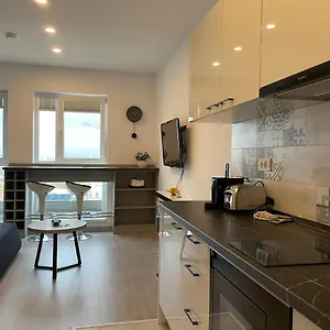 Beautiful Penthouse Lakeview W18 Апартаменты